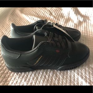 Adidas Yeezy Powerhouse Calabasas